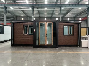 2 Bedroom Luxury Mobile Villa AU US Folding Prefabricated Portable Hotel Home 20ft Expandable Container House Modern Design