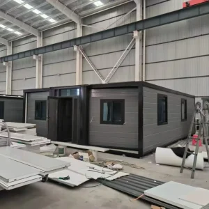 20FT 40FT Modern Expandable Prefabricated Container House Foldable Portable Mobile 3 Bedroom Prefab Villa