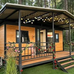 20FT Galvanized Steel Expandable Prefabricated Container House with Front Terrace Balcony Modular Insulated Expandable Cabin