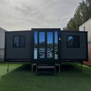 20ft Double-Wing Expandable Container House Movable Prefab Villa Extendable Steel Structure for Farmhouse Hotel or School