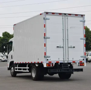 4.15m Dry Van Light Commercial Truck KV100 131Hp 1.5t Sealed Cargo Box for Food Transportation and Intercity Small Batch Freight