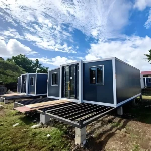 40 Ft Expandable Waterproof Container House 40Ft Mobile Home Caravan 2 4 Bedrooms Steel Material for Villa Hotel
