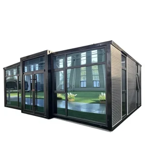 40Ft 20Ft Prefab Villa with Expandable Bedrooms Portable Mobile Tiny Home Wooden Steel Mobile Toilet Sandwich Panel