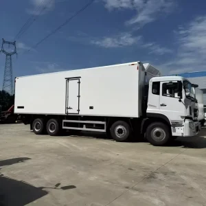 8X4 Dry Freight Truck Body Box 30tons Refrigerated Van Trailer with Tail Lift