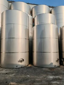 Large Stainless Steel Storage Tank Pump for Liquid Storage Custom Engineering Design Manufacturing Plants Farms