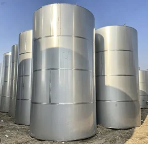 Large Stainless Steel Water Storage Tank New Customizable Dimensions Easy Operation for Industrial Use