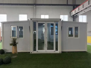 Modern Expandable Prefabricated Steel Container Houses Luxury Warehouses Miniature Residences Easy to Transport and Assemble