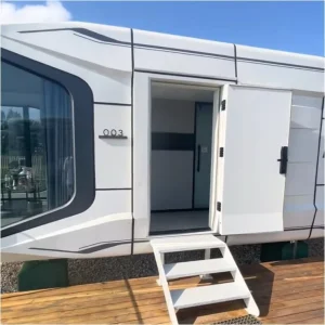 Modern Mobile Prefab Space Capsule Villa Wind Resistant Commercial Portacabin Equipped with Complete Living Facilities
