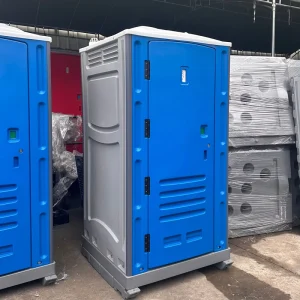 Portable Construction Site Toilet Container HDPE Material Blue Grey Doors Easy Installation 3-Year Warranty