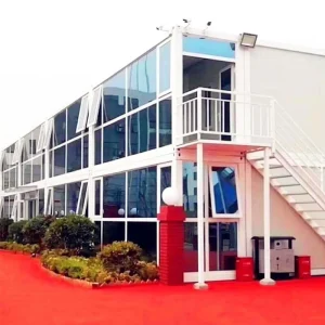 Quick Assembly Steel Structure Breathable Customized Color Tiny Container House Villa Garden