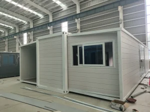 Waterproof 3 Bedrooms Prefab Home 20FT 40FT Expandable Container House Portable Office